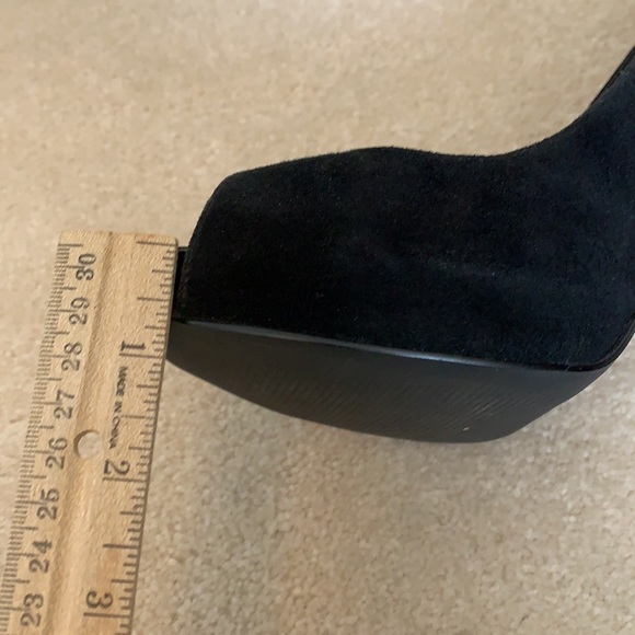 Michael Shannon Black Suede Peep Toe heels - Picture 8 of 9